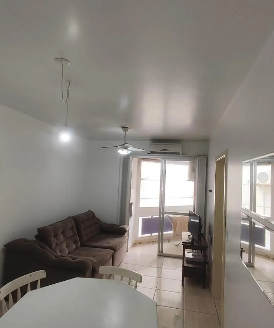 Quarto Em Apto - Para Mulheres Laguna Brazília
